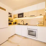 Skyview Apartamento *