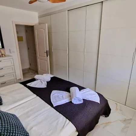 Apartament Skyview *