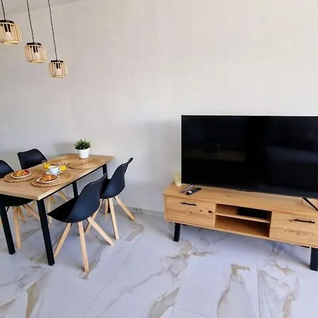 Skyview Apartment