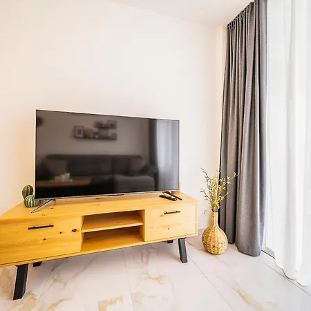 Skyview Apartamento *